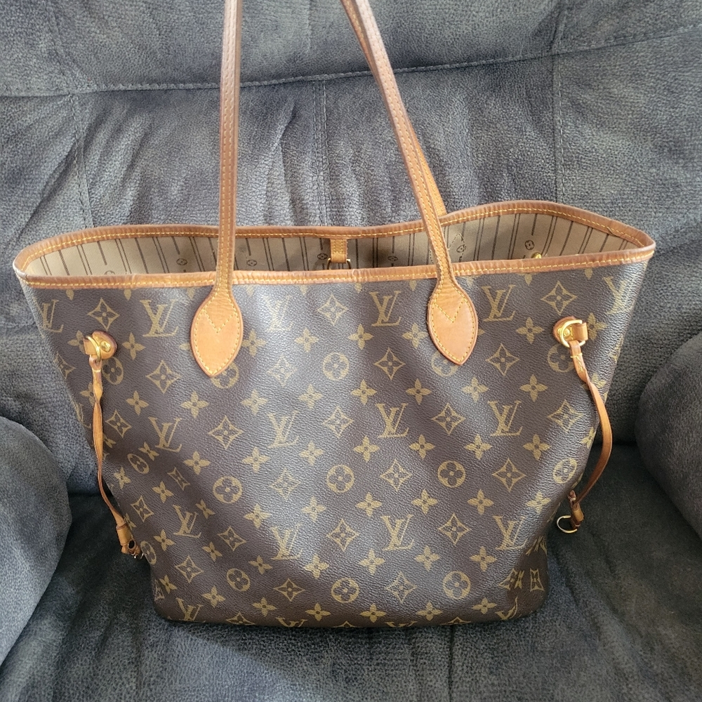 Louis Vuitton Neverfull MM Monogram Canvas Tote Bag – Authentic, Preloved